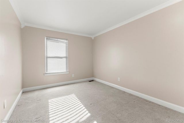 16685 Rudgate Street, Southgate, MI 48195