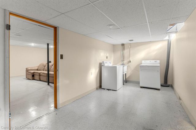 16685 Rudgate Street, Southgate, MI 48195