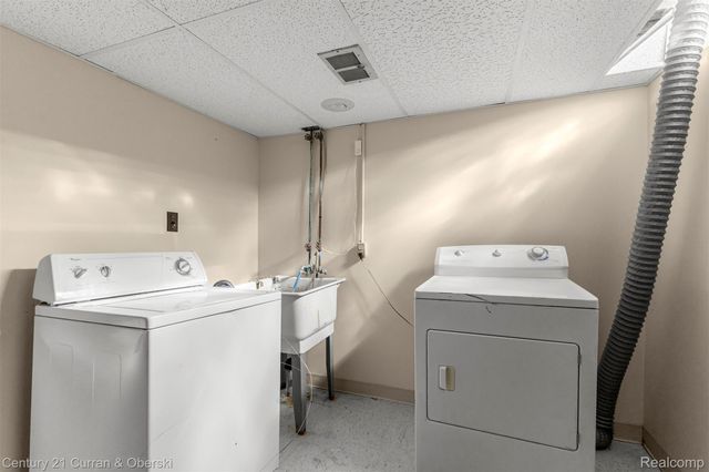 16685 Rudgate Street, Southgate, MI 48195