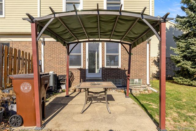 16685 Rudgate Street, Southgate, MI 48195