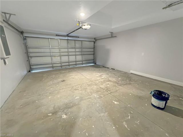 12641 1st ST, Fort Myers, FL 33905