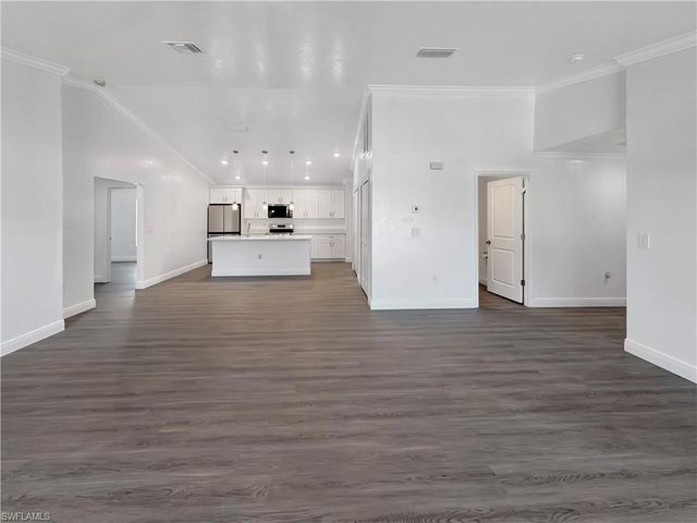 12641 1st ST, Fort Myers, FL 33905