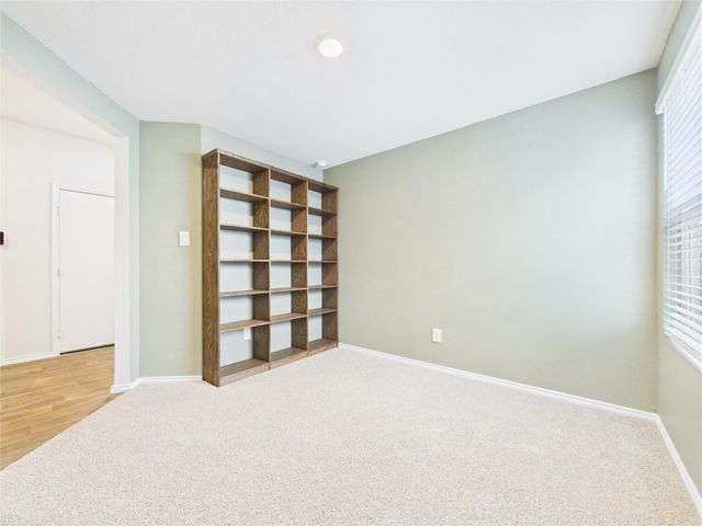 1012 BETSY DR DR, Seguin, TX 78155