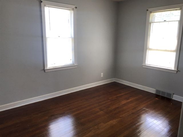 1147 Mclaughlin Avenue, Muskegon, MI 49442