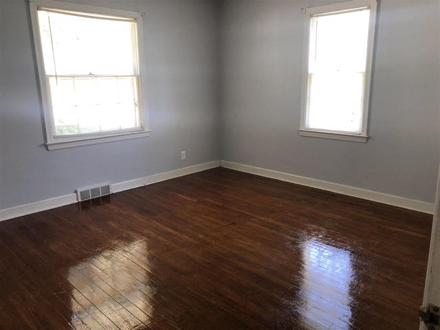 1147 Mclaughlin Avenue, Muskegon, MI 49442