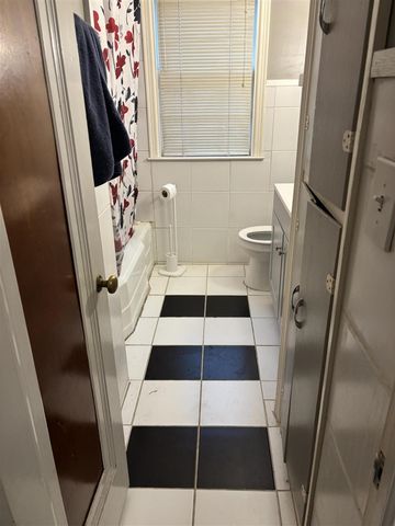 1147 Mclaughlin Avenue, Muskegon, MI 49442