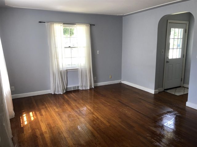 1147 Mclaughlin Avenue, Muskegon, MI 49442