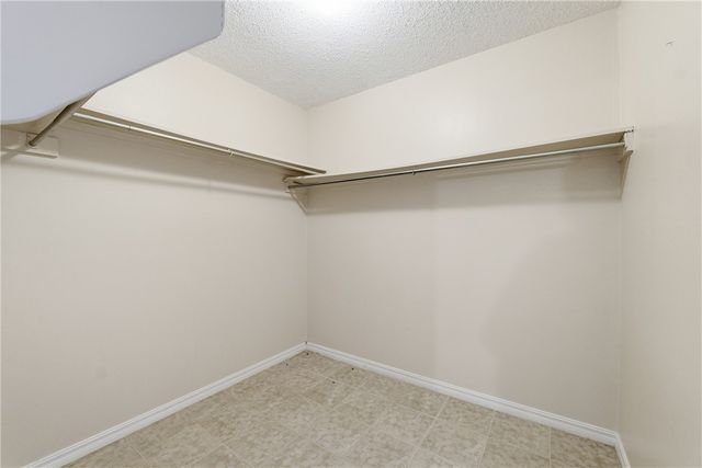 2007 W Pine Street, Rogers, AR 72758
