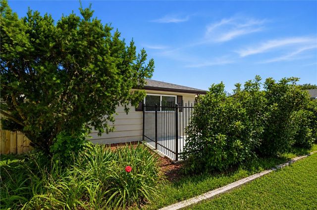 2007 W Pine Street, Rogers, AR 72758