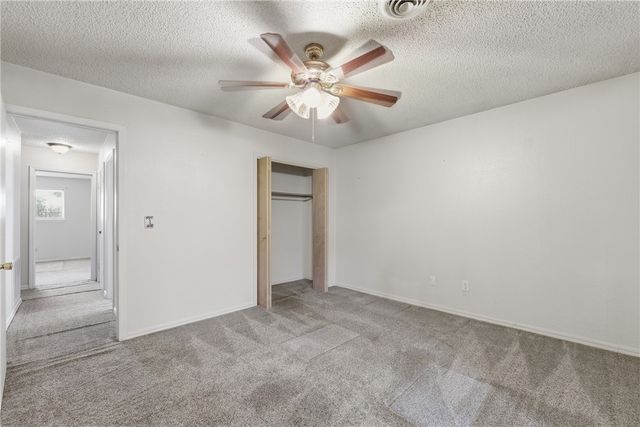 2007 W Pine Street, Rogers, AR 72758