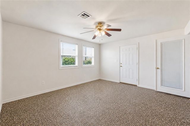 2007 W Pine Street, Rogers, AR 72758