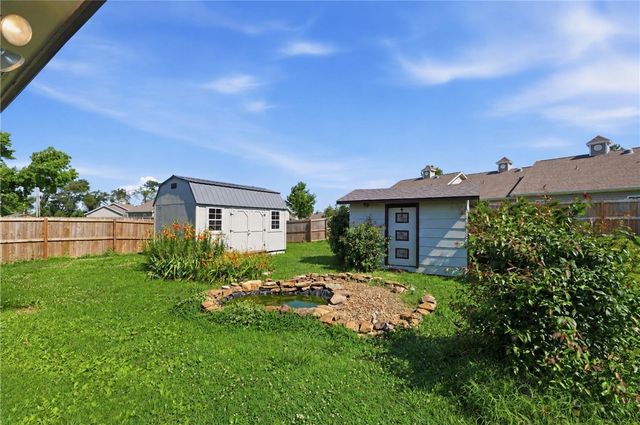 2007 W Pine Street, Rogers, AR 72758