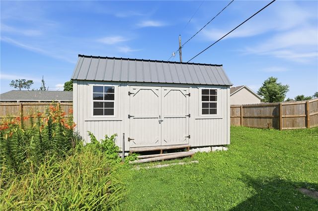 2007 W Pine Street, Rogers, AR 72758