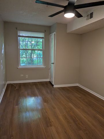 441 Harding Pl Apt B2, Nashville, TN 37211