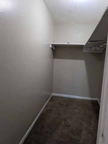 441 Harding Pl Apt B2, Nashville, TN 37211