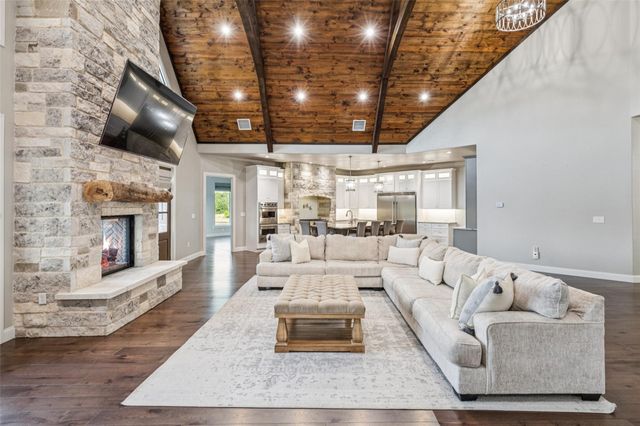 12877 Foutch Road, Pilot Point, TX 76258