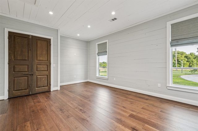 12877 Foutch Road, Pilot Point, TX 76258