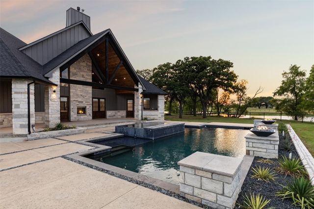 12877 Foutch Road, Pilot Point, TX 76258