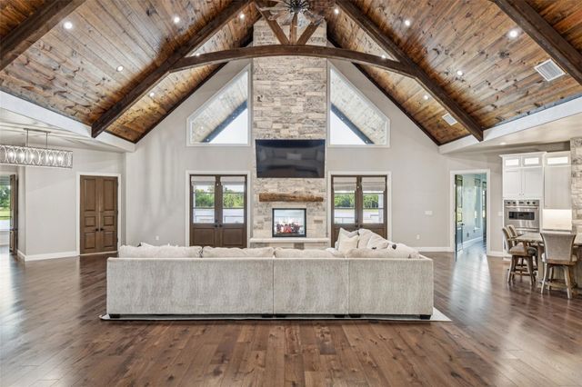 12877 Foutch Road, Pilot Point, TX 76258