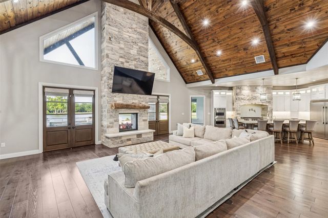 12877 Foutch Road, Pilot Point, TX 76258