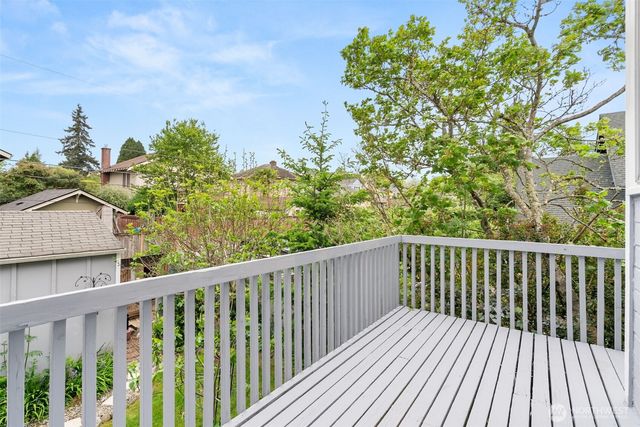 225 17th Avenue SE, Olympia, WA 98501