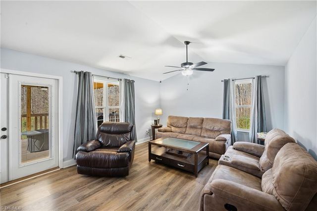 1611 Concrete Works Road, Winston-salem, NC 27107