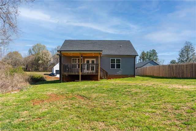 1611 Concrete Works Road, Winston-salem, NC 27107