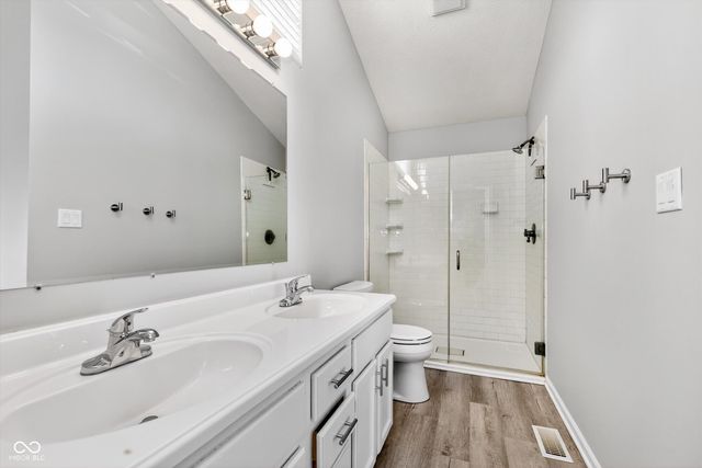 10769 Park Vista Court, Fishers, IN 46037