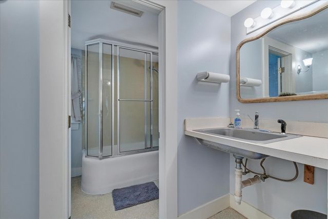58 Loomis Lane, Centerville, MA 02632