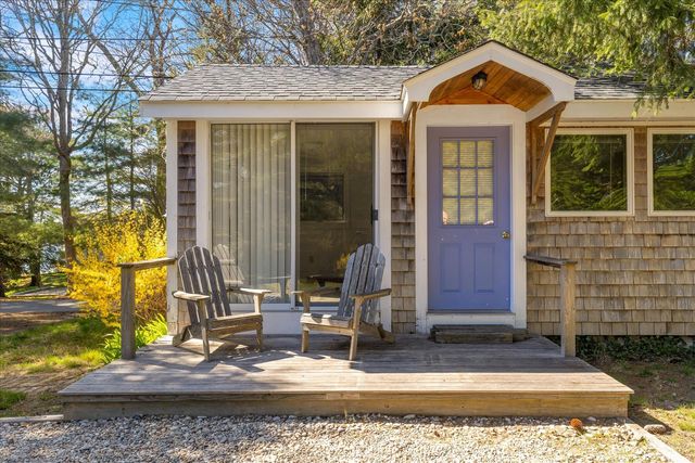 58 Loomis Lane, Centerville, MA 02632