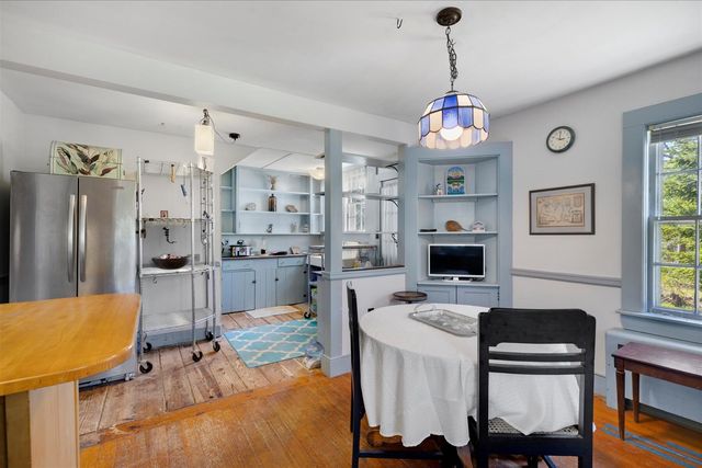 58 Loomis Lane, Centerville, MA 02632