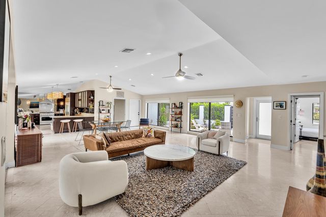 4441 NE 19TH Avenue, Oakland Park, FL 33308