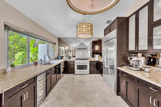4441 NE 19TH Avenue, Oakland Park, FL 33308