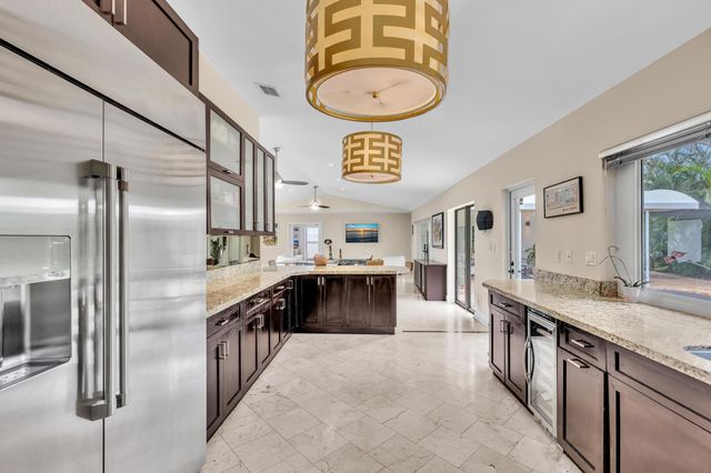 4441 NE 19TH Avenue, Oakland Park, FL 33308