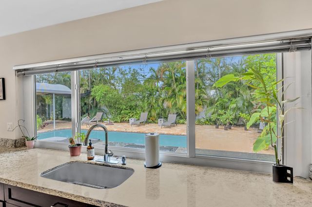 4441 NE 19TH Avenue, Oakland Park, FL 33308