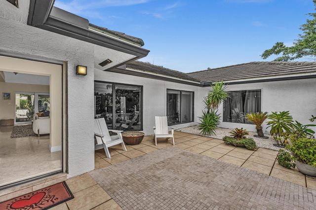 4441 NE 19TH Avenue, Oakland Park, FL 33308