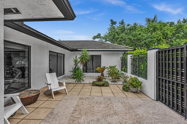 4441 NE 19TH Avenue, Oakland Park, FL 33308