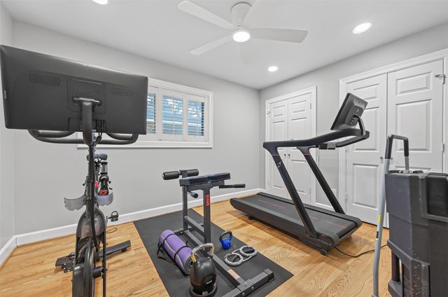 5531 Lymbar Drive, Houston, TX 77096