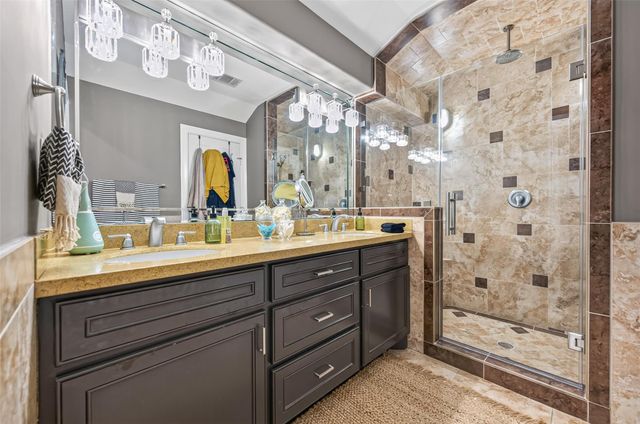 5531 Lymbar Drive, Houston, TX 77096