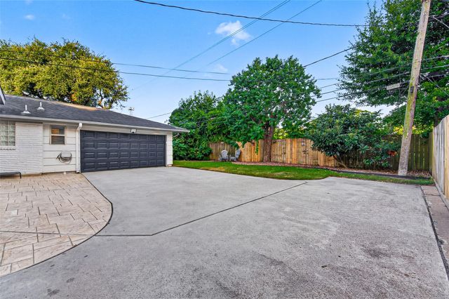 5531 Lymbar Drive, Houston, TX 77096