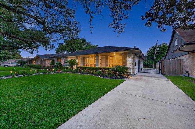 5531 Lymbar Drive, Houston, TX 77096