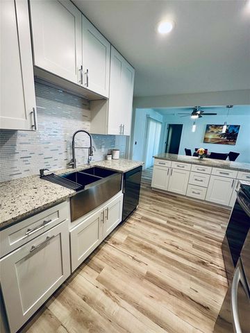 1045 CUMBERLAND ROAD, Venice, FL 34293