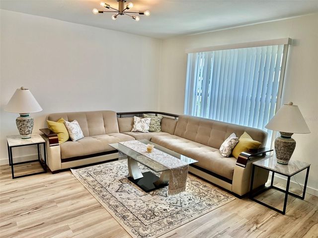 1045 CUMBERLAND ROAD, Venice, FL 34293