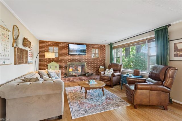 679 Shore DR, Hartfield, VA 23071