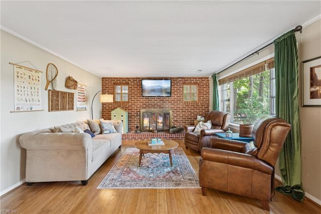 679 Shore DR, Hartfield, VA 23071