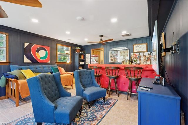 679 Shore DR, Hartfield, VA 23071