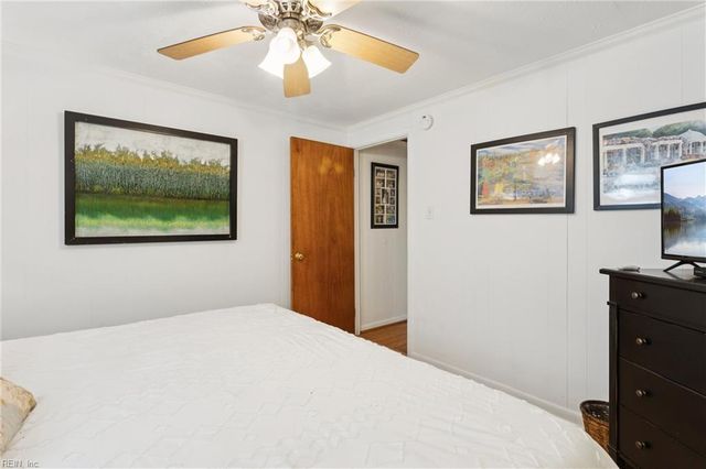 679 Shore DR, Hartfield, VA 23071