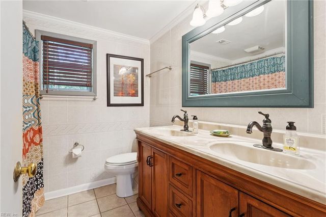 679 Shore DR, Hartfield, VA 23071