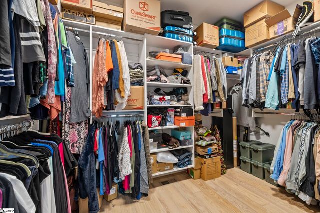 127 W Circle Avenue, Greenville, SC 29607