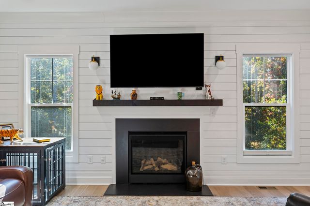 127 W Circle Avenue, Greenville, SC 29607